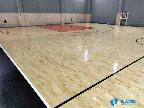 柞木籃球館運(yùn)動(dòng)木地板的選購技巧-楊柏林