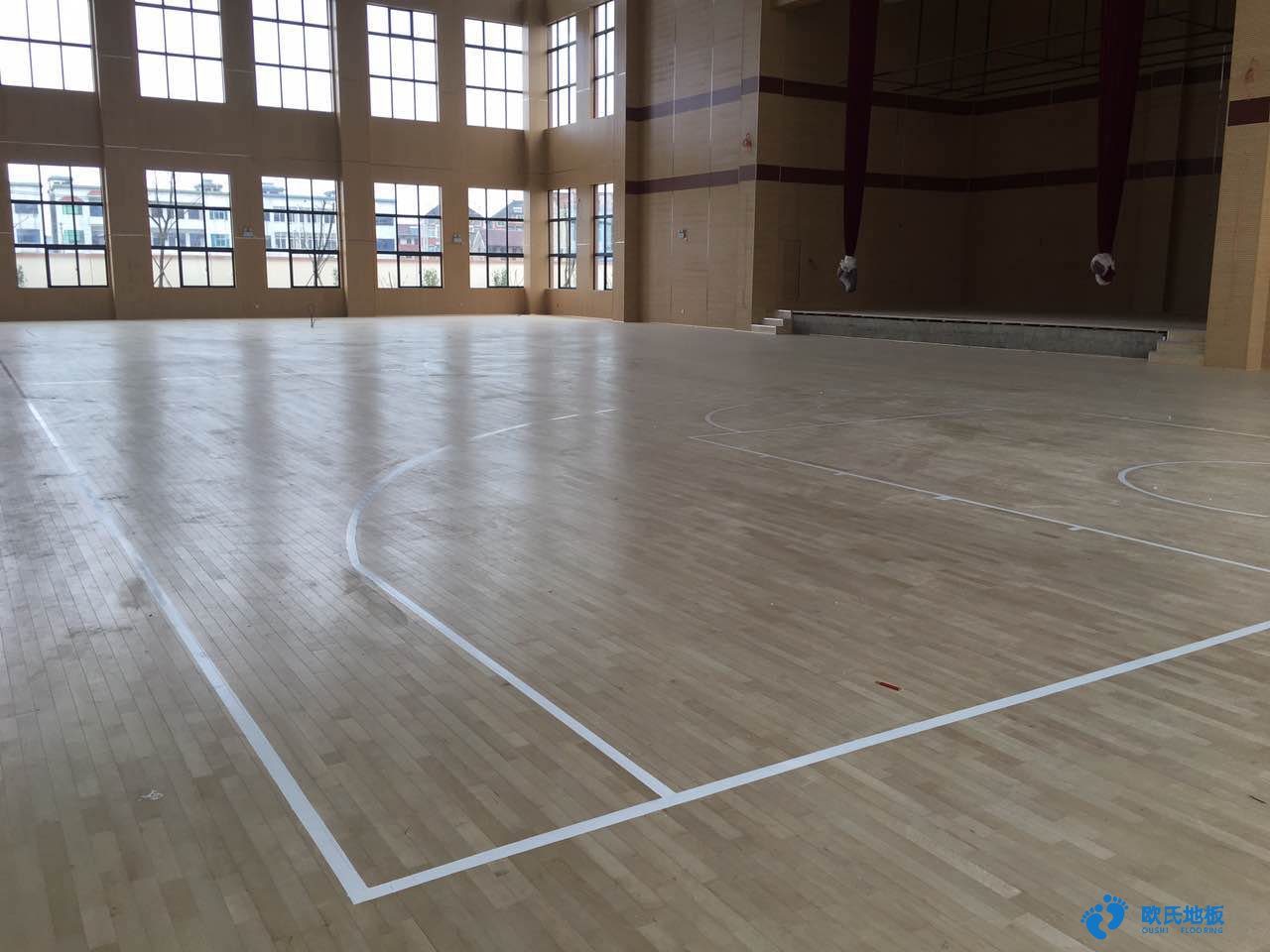 貴陽運(yùn)動木地板廠家 羽毛球運(yùn)動地板施工